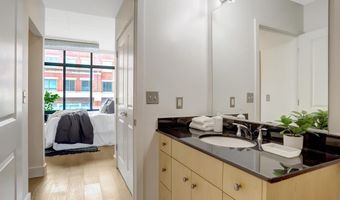 520 JOHN CARLYLE St 320, Alexandria, VA 22314