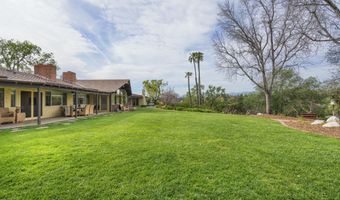 230 Avocado Pl, Camarillo, CA 93010