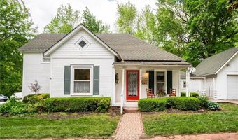 920 Grove St, Baldwin City, KS 66006