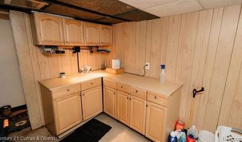 15261 DEMEAN Ave, Allen Park, MI 48101