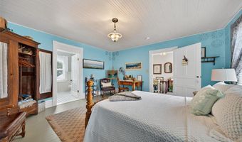 5596 Walnut St, Augusta, MO 63332