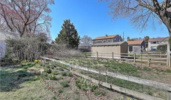 86 Rogers Ave, Barrington, RI 02806