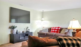 105 E Matador Dr, Adrian, TX 79001
