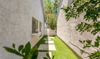 909 S Lake Summit Dr, Anaheim, CA 92807