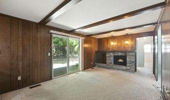 405 Hilltop Dr, Angola, IN 46703