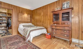 108 Hidden Pond Ln, Asheville, NC 28804