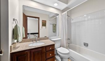 1306 Tahoe Valley Ct, Ballwin, MO 63021