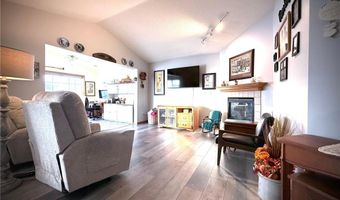 1907 Oak Tree Ln C, Austin, MN 55912