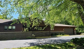 9616 Zimmer Dr, Algonquin, IL 60102