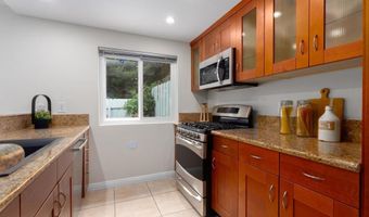 827 Del Mar Downs Rd E, Solana Beach, CA 92075