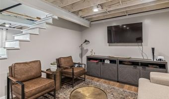 21 Sun Aire Dr, Arnold, MO 63010