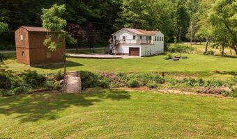 4667 Saint Clara Rd, Alum Bridge, WV 26321