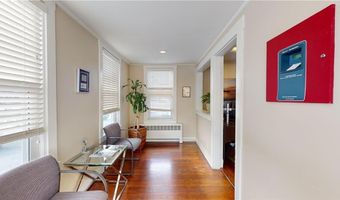 460 E Main Rd, Middletown, RI 02842