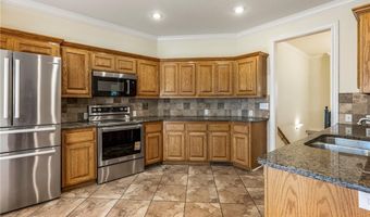 40 Merritt Dr, Bella Vista, AR 72714