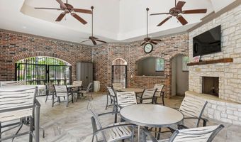 4147 Towne Green Cir, Addison, TX 75001