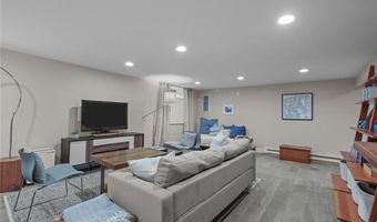 12 Half Mile Rd, Barrington, RI 02806