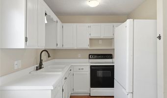 2515 SE 4th St, Bentonville, AR 72712