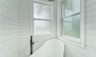 5718 SEA TURTLE Pl, Apollo Beach, FL 33572