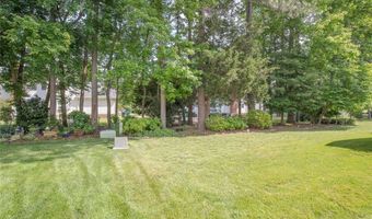 238 Kennon Pointe Dr, Colonial Heights, VA 23834