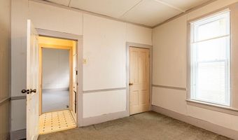 331 W 15th St, Auburn, IN 46706