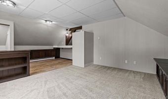 1903 E APPLE CREEK Rd, Appleton, WI 54913