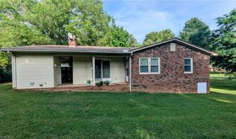 272 Meadow Rd, Asheboro, NC 27205