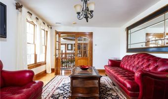 10 Ridge Rd, Newport, RI 02840