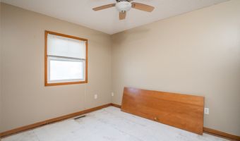 1005 6th St NW, Altoona, IA 50009