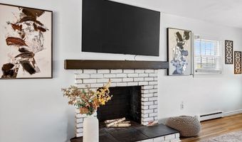 10 Meadowbrook Rd, Auburn, MA 01501