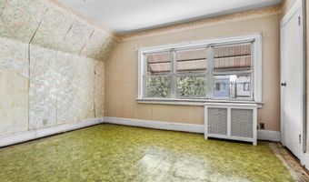 125 W 13TH St, Bayonne, NJ 07002