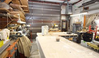 64 Halsey St 6, Newport, RI 02840