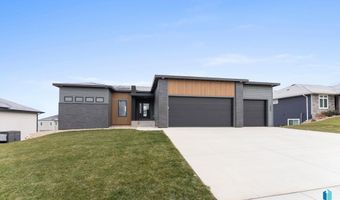 1608 W River Bend St, Brandon, SD 57005