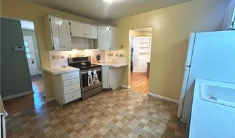 1009 Debbie Ln, Allentown, PA 18103