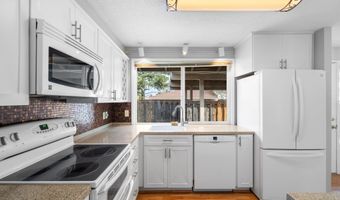 5016 SW Normandy Pl, Beaverton, OR 97005