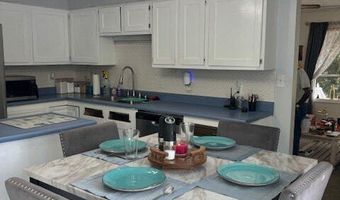 40 N Richmond St, Auxier, KY 41602