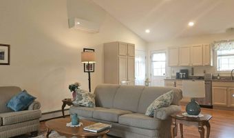 93 Streamside Ln, Bangor, ME 04401