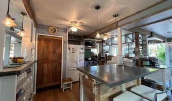 204 CORAL St, Beach Haven, NJ 08008