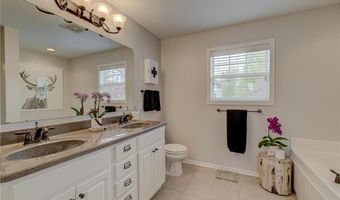 4891 159th St W, Apple Valley, MN 55124