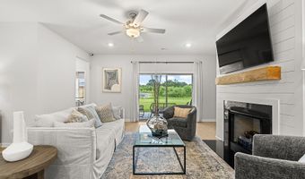 17990 Longleaf Dr, Athens, AL 35611