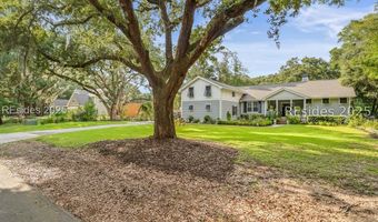9 Bajala Dr E, Beaufort, SC 29907