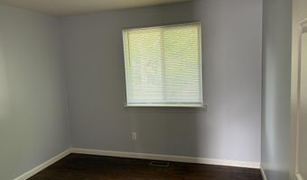 15 Metroview Ct, Ann Arbor, MI 48108