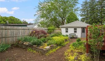 84 Ash Ave, Cranston, RI 02910