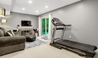 4518 FLINTSTONE Rd, Alexandria, VA 22306