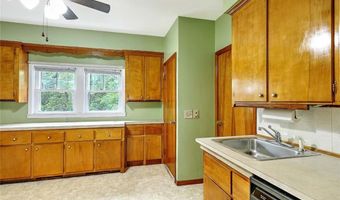 40 Brightridge Ave, East Providence, RI 02914