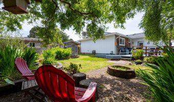 870 11TH St SW, Bandon, OR 97411