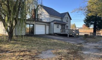 690 W High St, Aurora, MO 65605