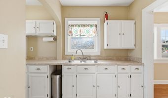 81 N 8th Ave, Beech Grove, IN 46107