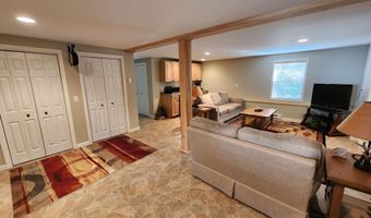 47 Skyline Pines Dr, Bar Harbor, ME 04609