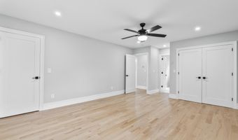 28 Spruce Mountain Rd, Danbury, CT 06810