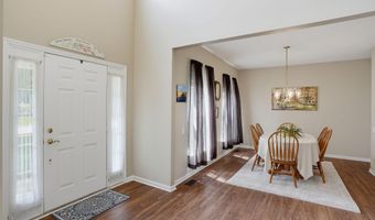 10 WHIRLAWAY Dr, Bear, DE 19701